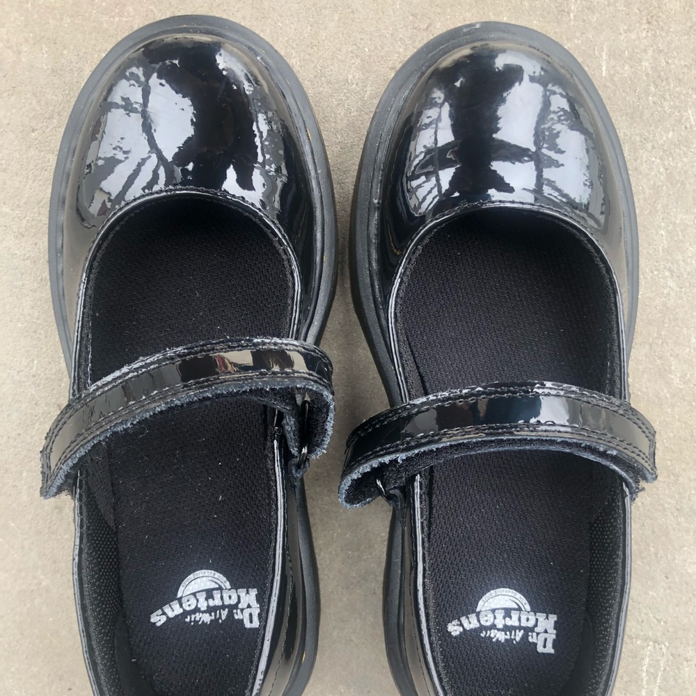 DR MARTENS GIRLS SIZE 13 BLACK SHOES